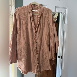Free People We the Free L Summer Daydream button down color cashmere
